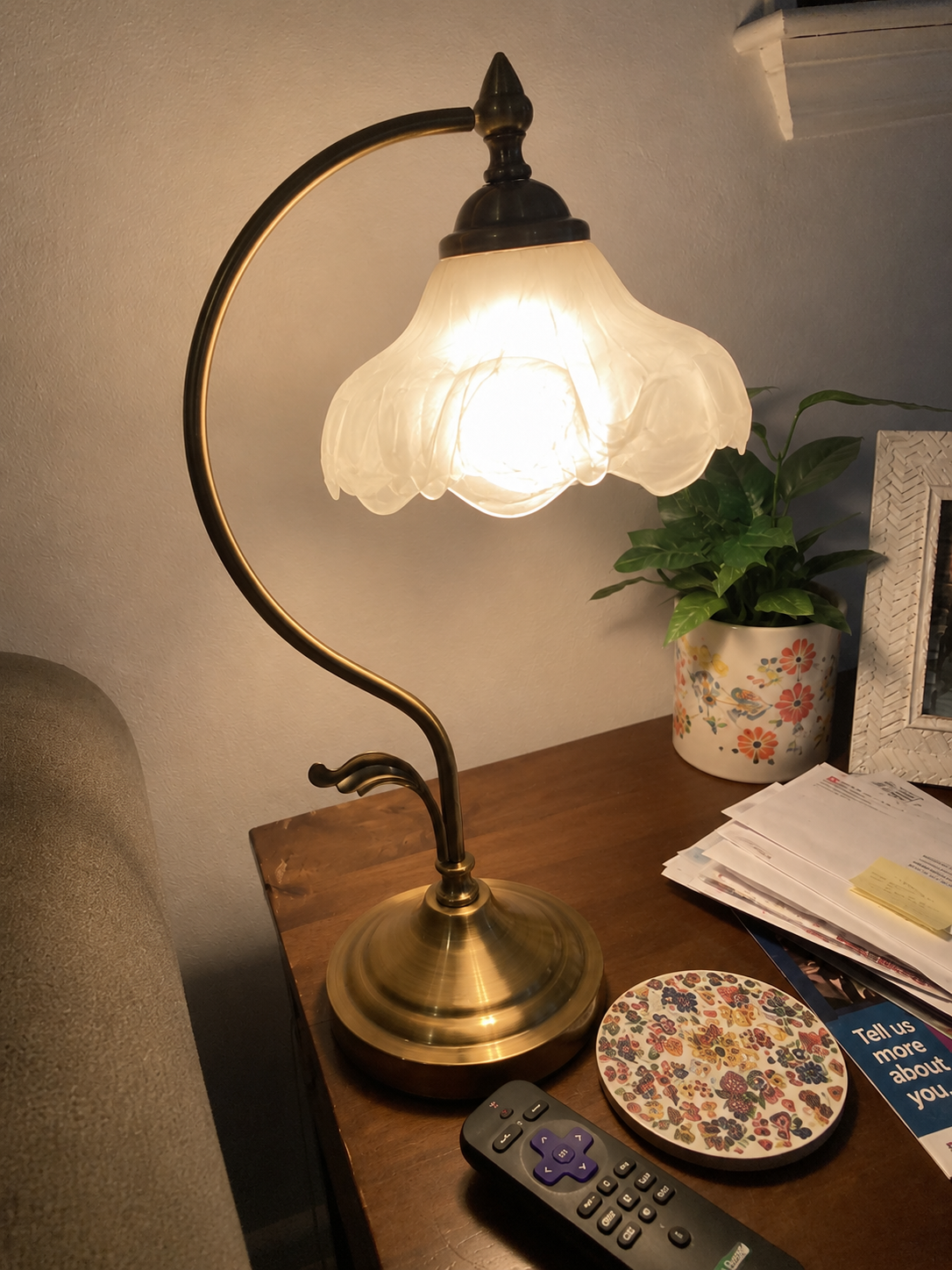 Lotura | Lotus Glass Bedside Lamp