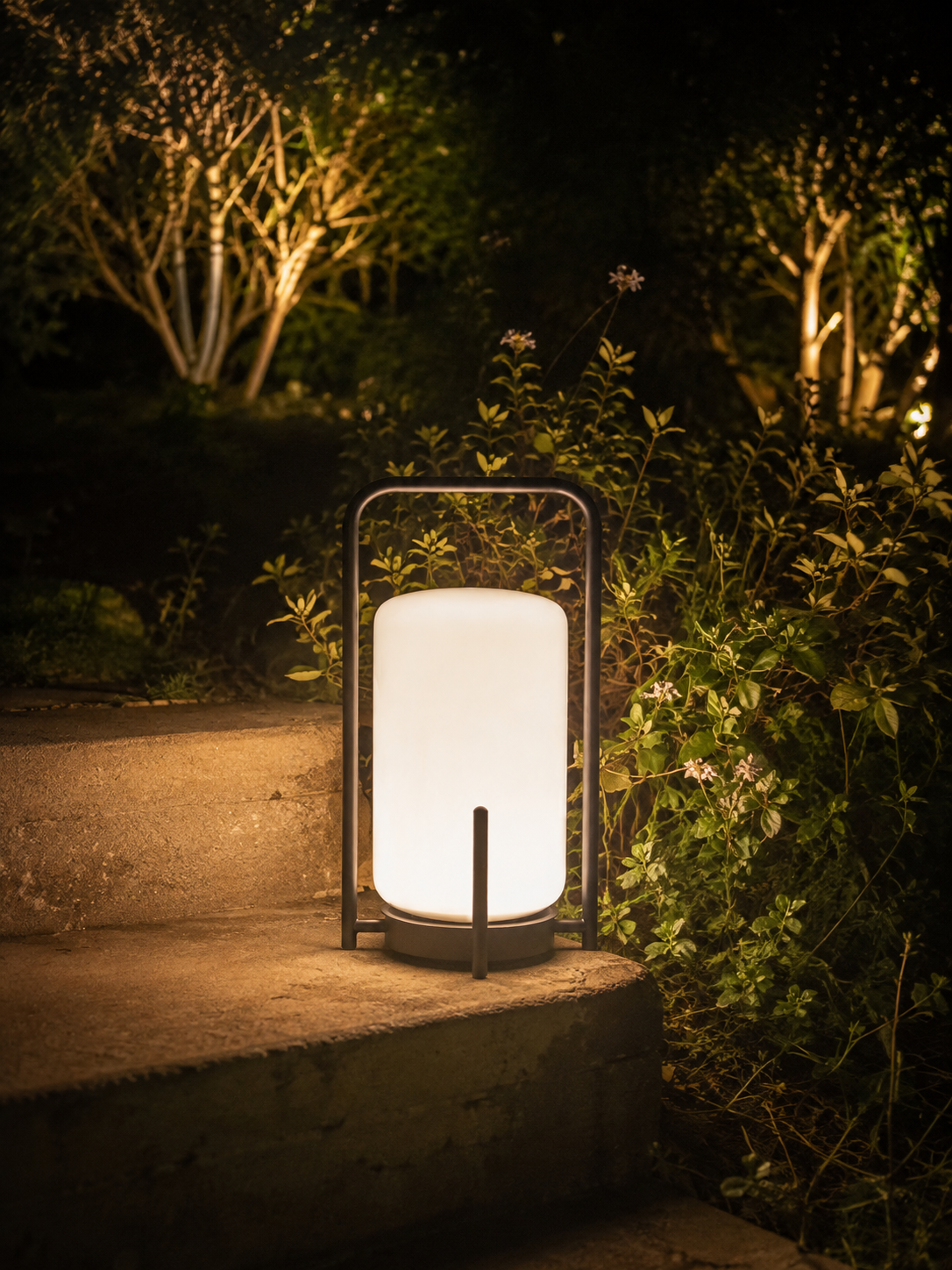 Akari | Outdoor Floor Lantern