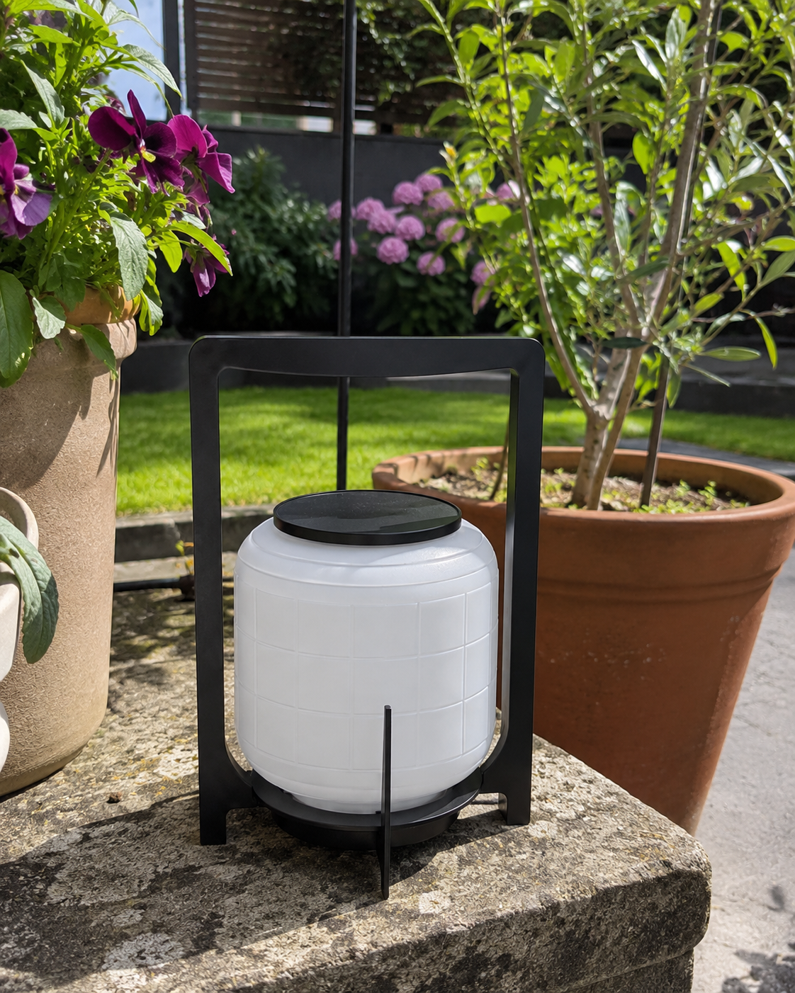 Hotaru | Solar Landscape Lantern