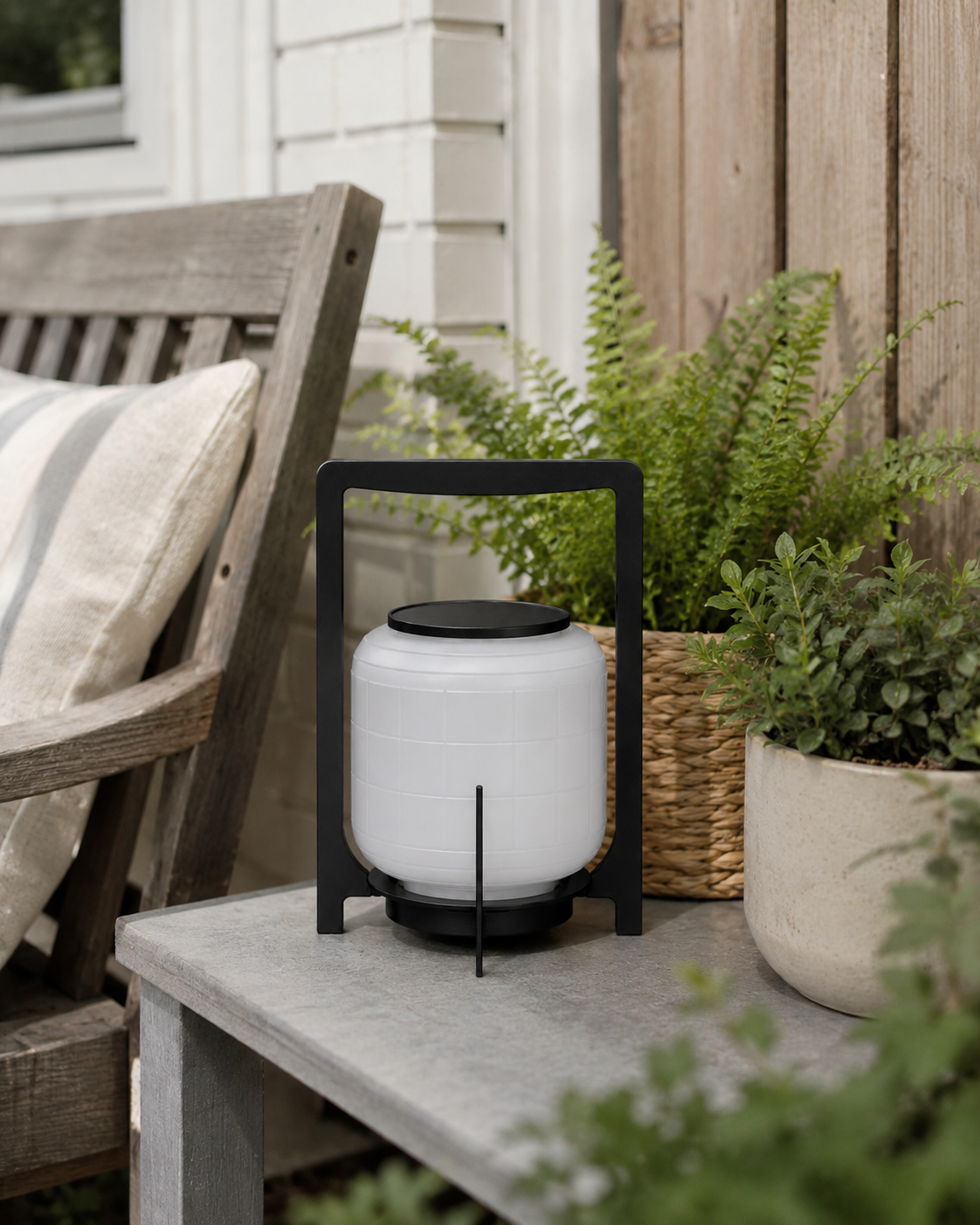 Hotaru | Solar Landscape Lantern
