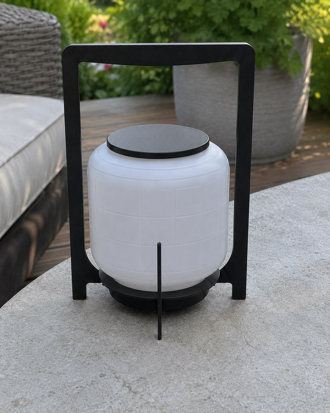 Hotaru | Solar Landscape Lantern