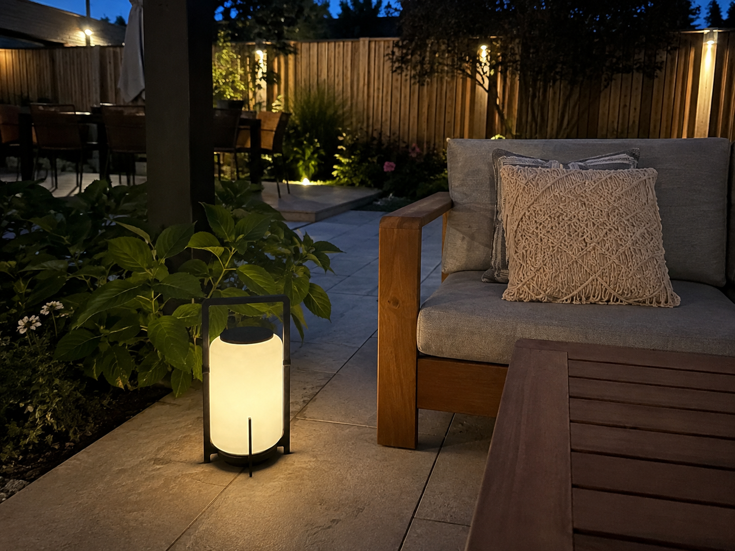 Hotaru | Solar Landscape Lantern