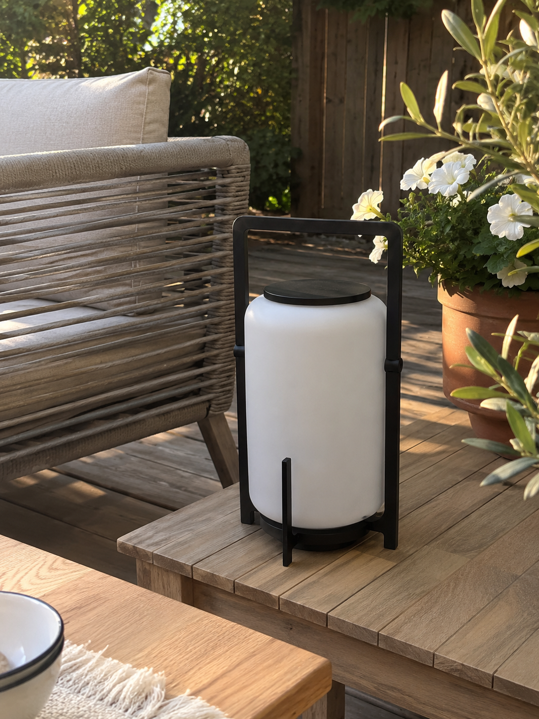 Hotaru | Solar Landscape Lantern