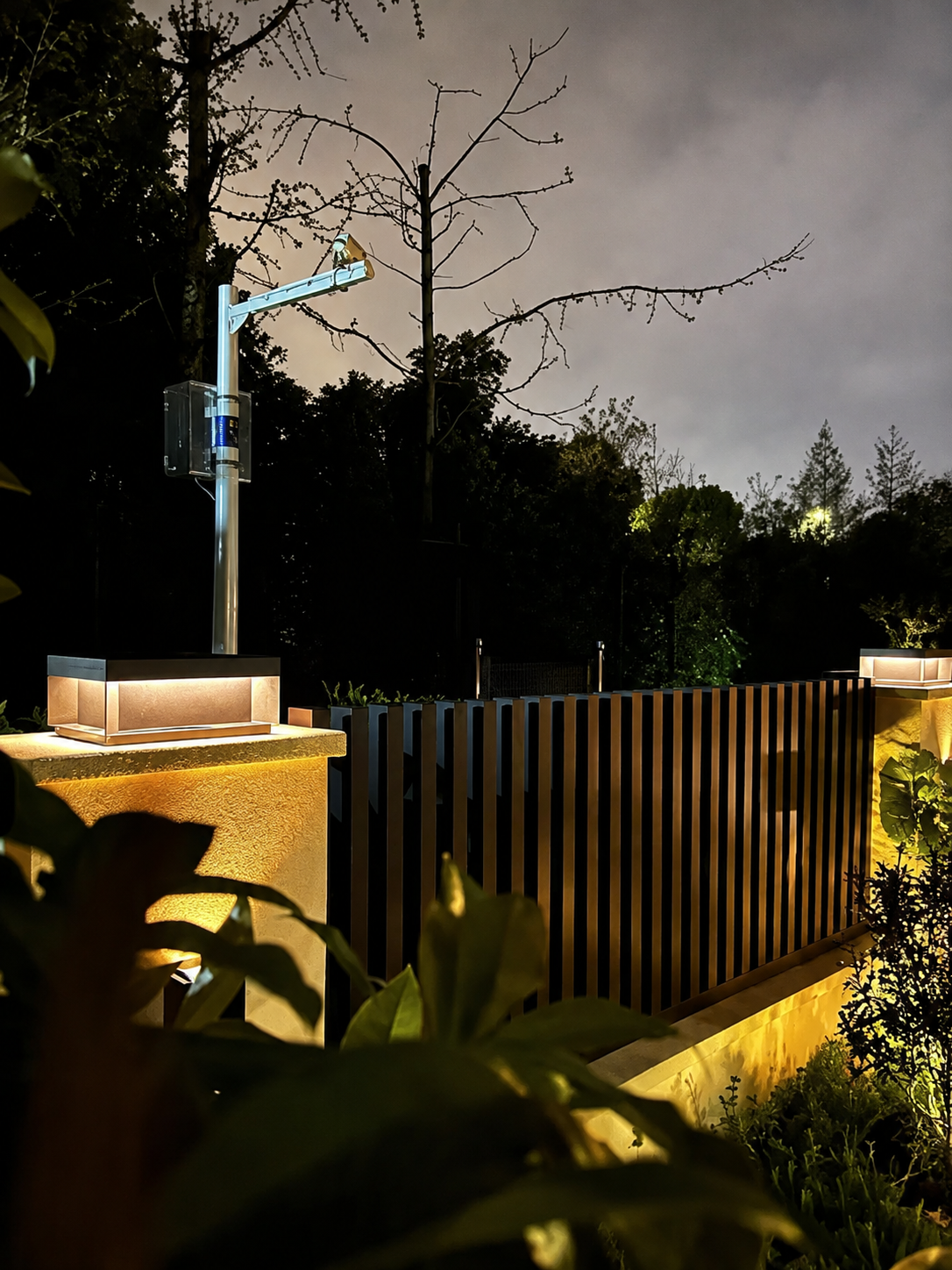 Rin | Solar Lawn Disc Light