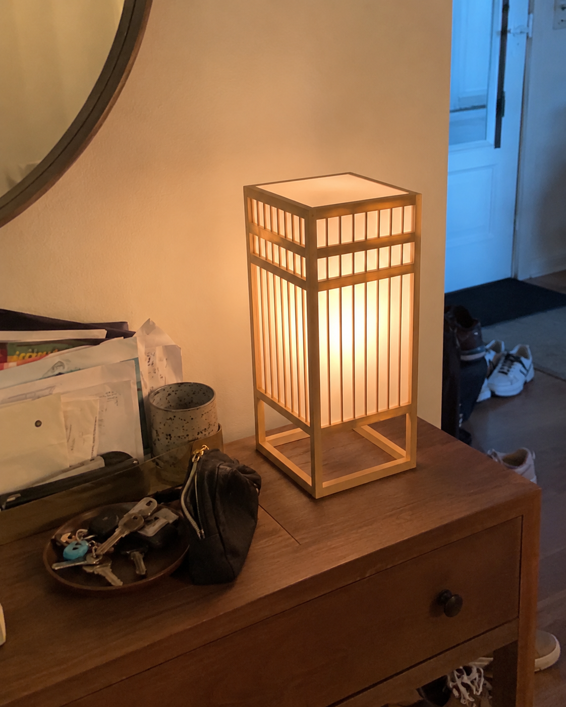 Koshi | Japanese Table Lamp