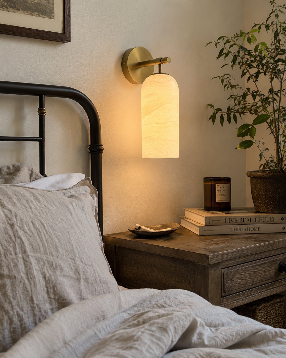 Volta | Alabaster & Brass Wall Sconce