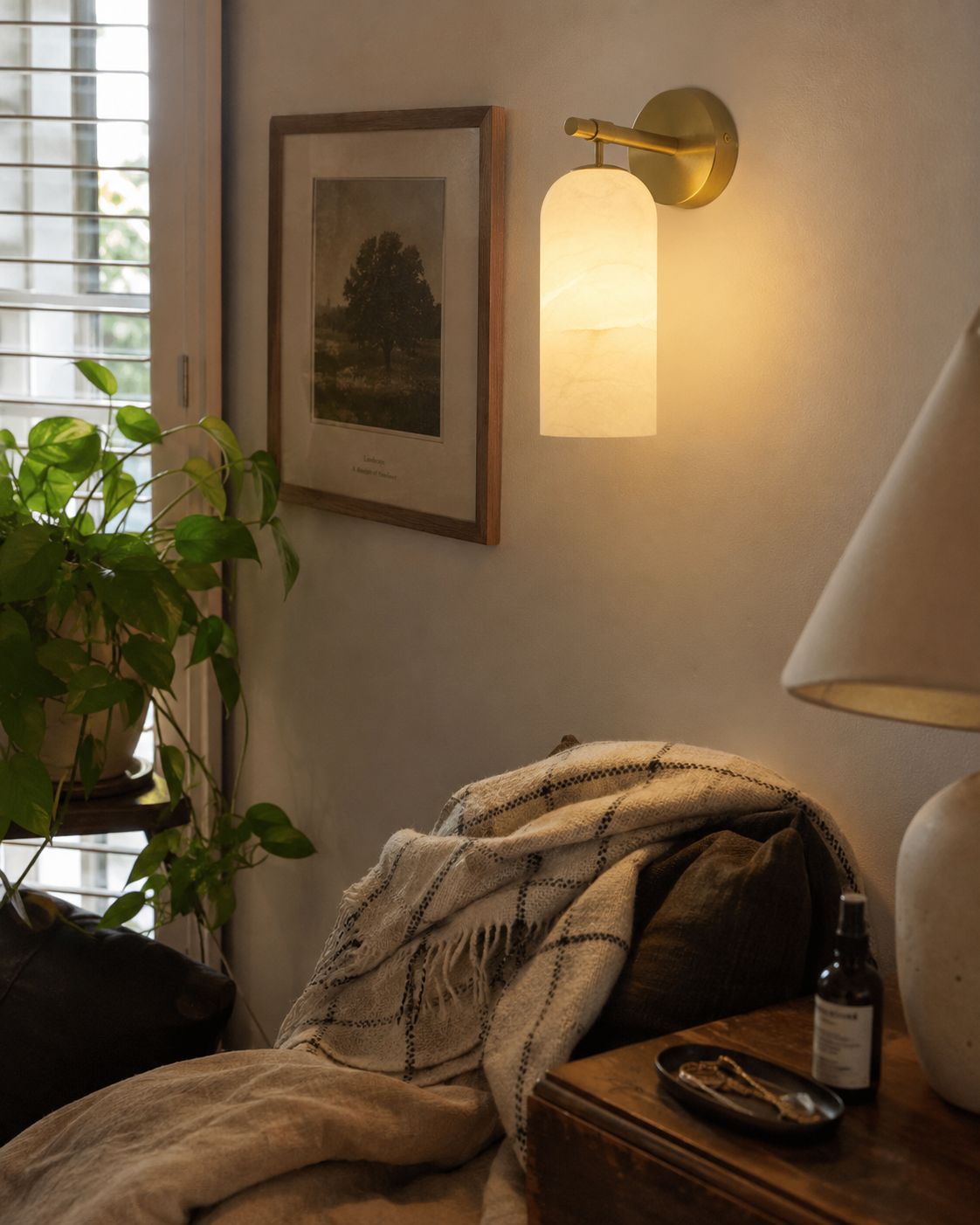 Volta | Alabaster & Brass Wall Sconce
