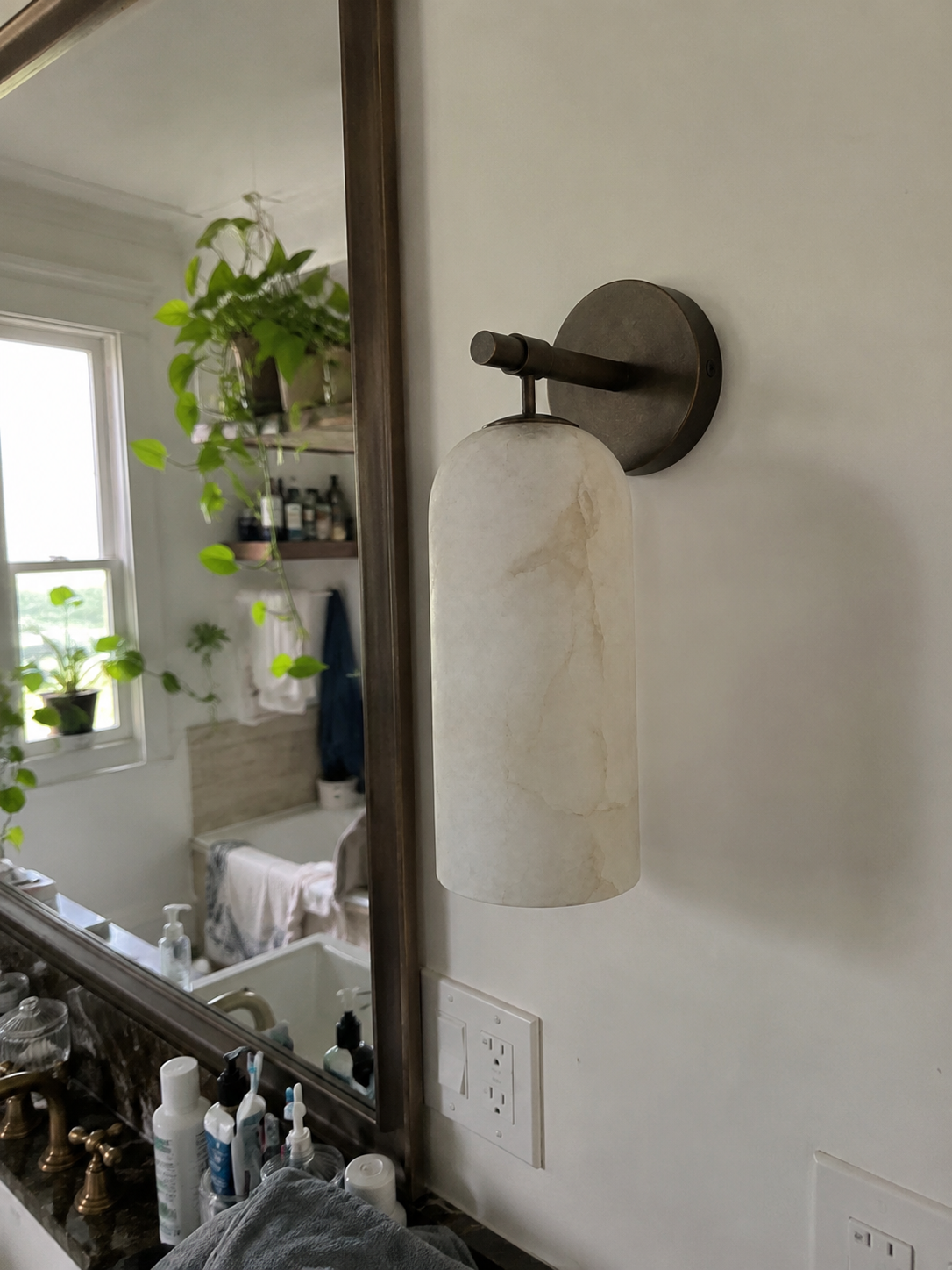 Volta | Alabaster & Brass Wall Sconce