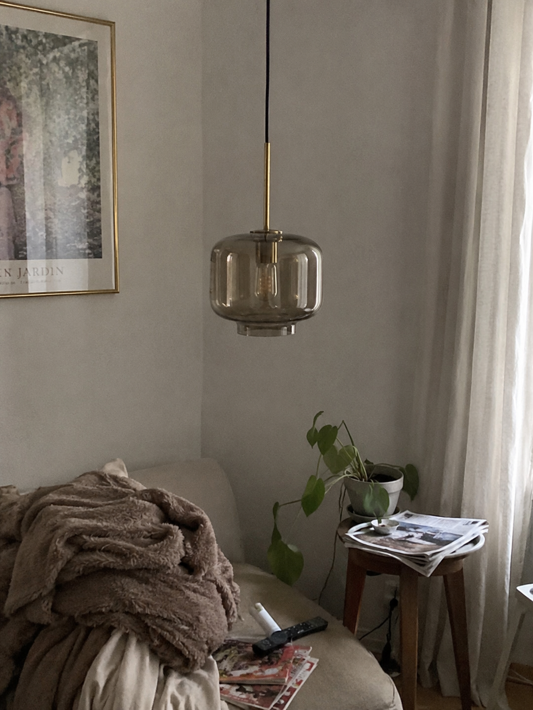 Bruma | Cognac Ribbed Glass Pendant Light