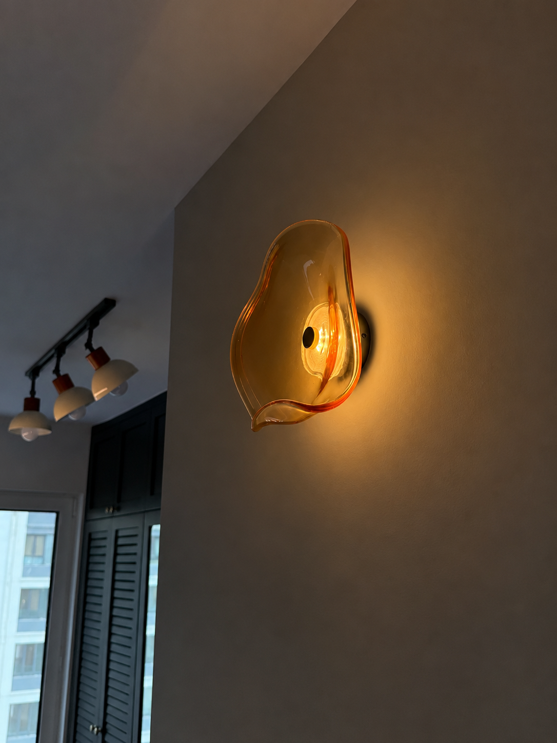Amara | Organic Glass Wall Sconce