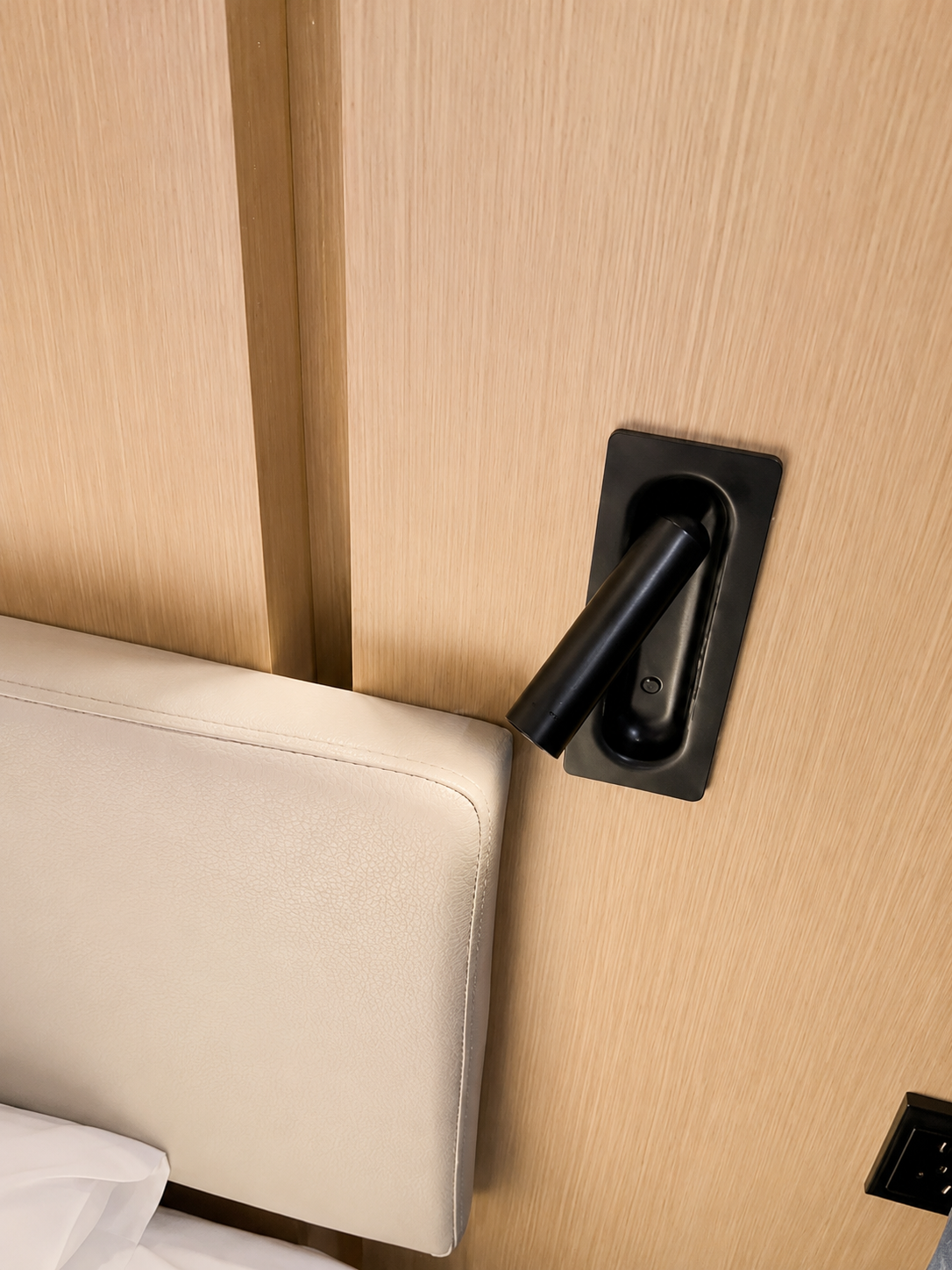 Cache | Recessed Reading Wall Light