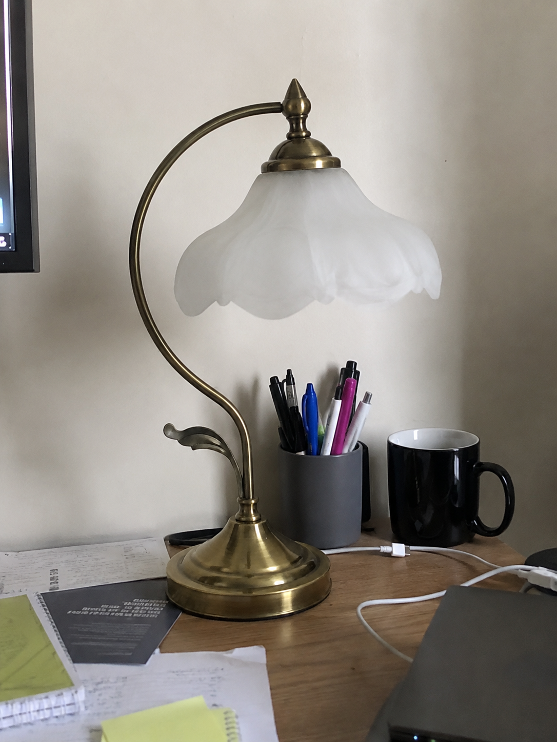 Lotura | Lotus Glass Bedside Lamp