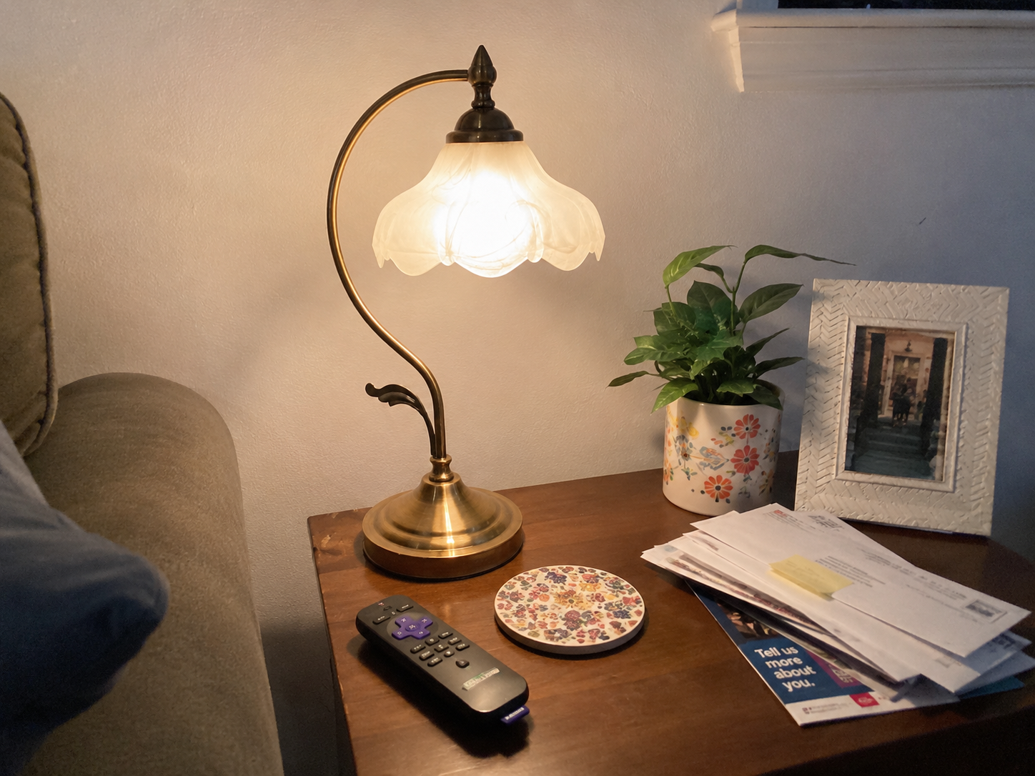 Lotura | Lotus Glass Bedside Lamp