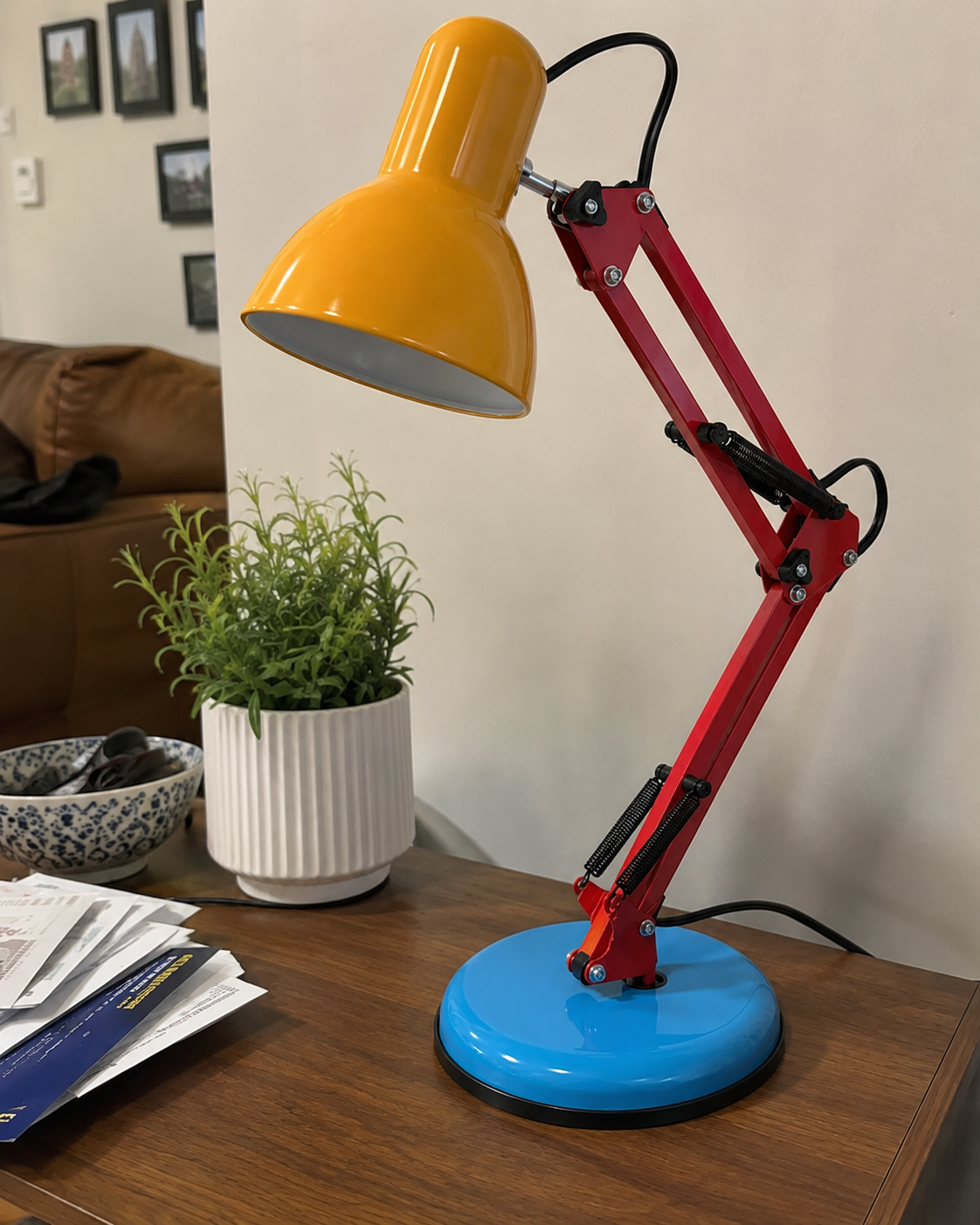 Scout | Adjustable Arm Study Lamp