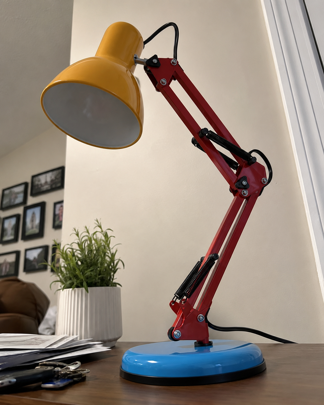 Scout | Adjustable Arm Study Lamp