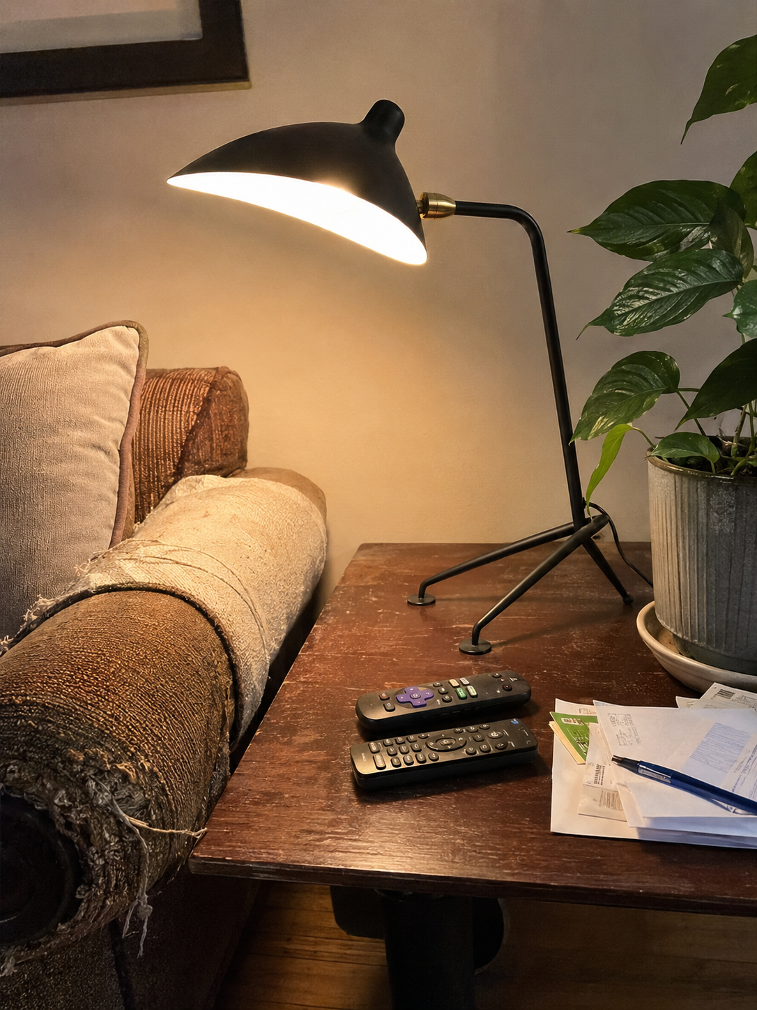 Silas | Tripod Table Lamp