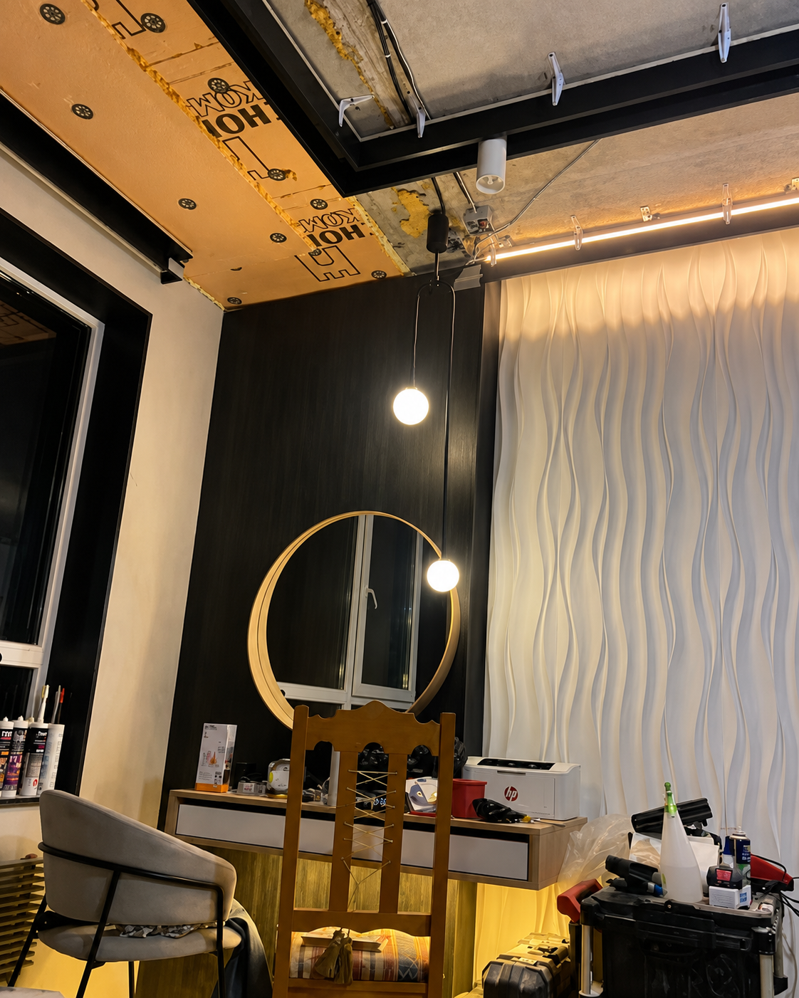 Vera | Sculptural Orbit Chandelier