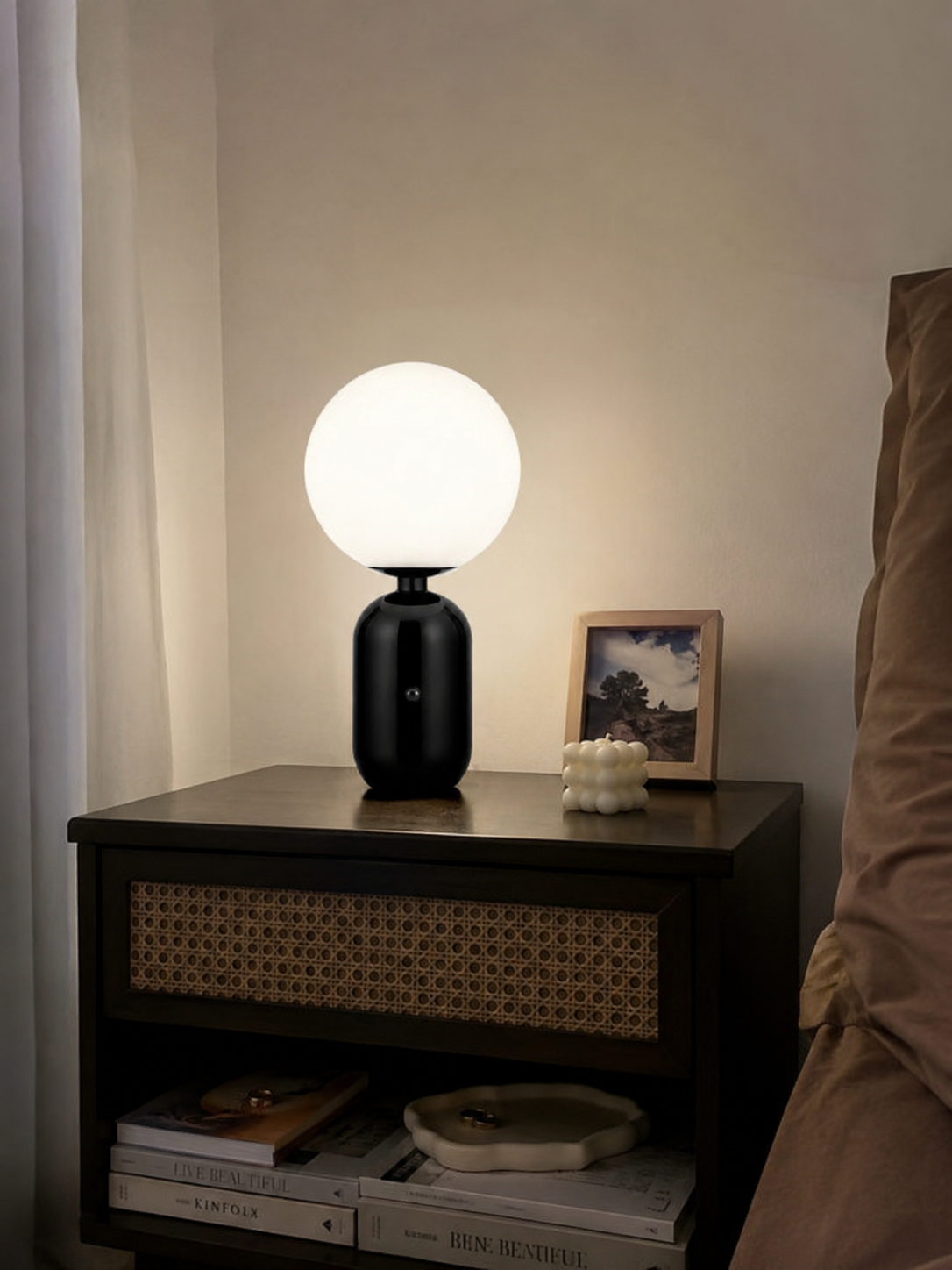 Nico | Orb Globe Table Lamp