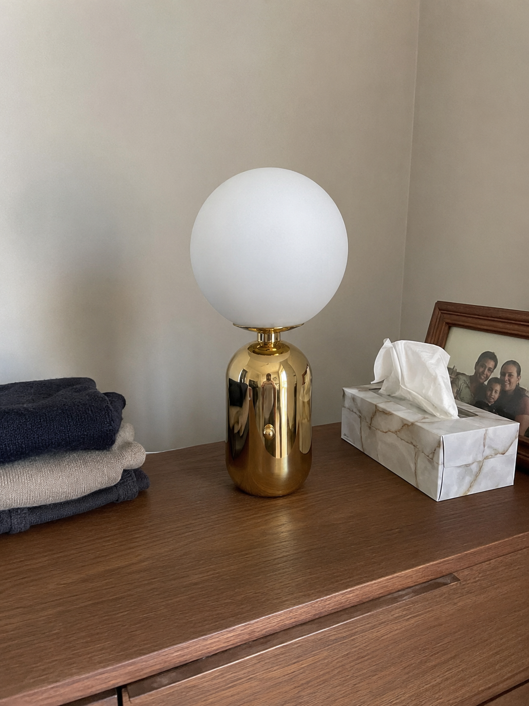 Nico | Orb Globe Table Lamp
