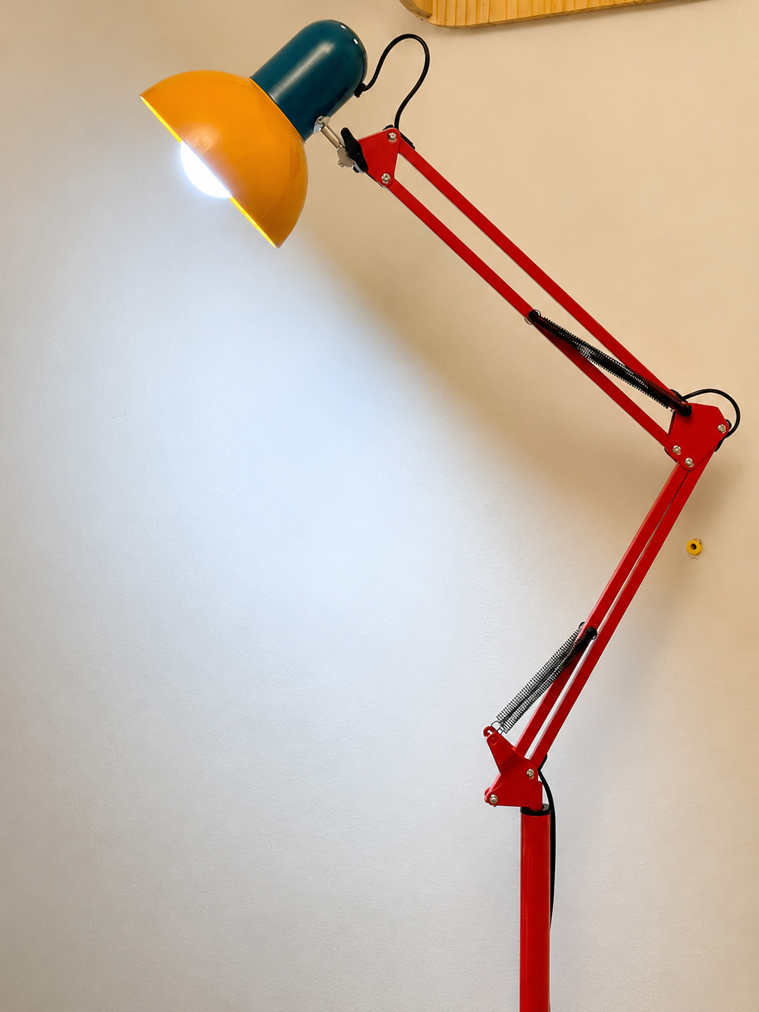 Remy | Articulating Task Floor Lamp