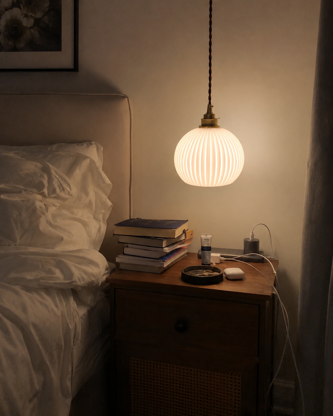 Iris | Ribbed Glass Globe Pendant
