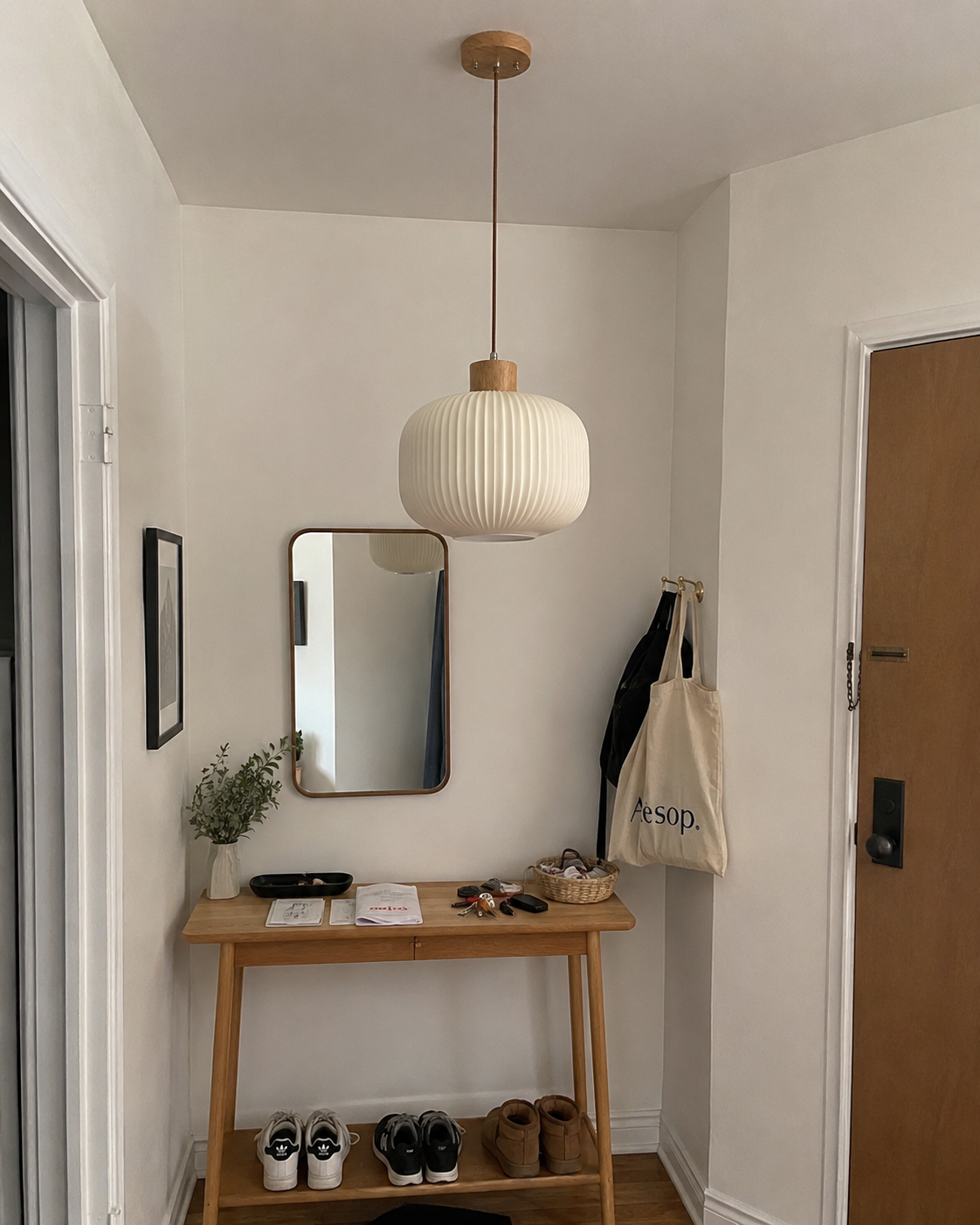 Mei | Ribbed Glass Lantern Pendant