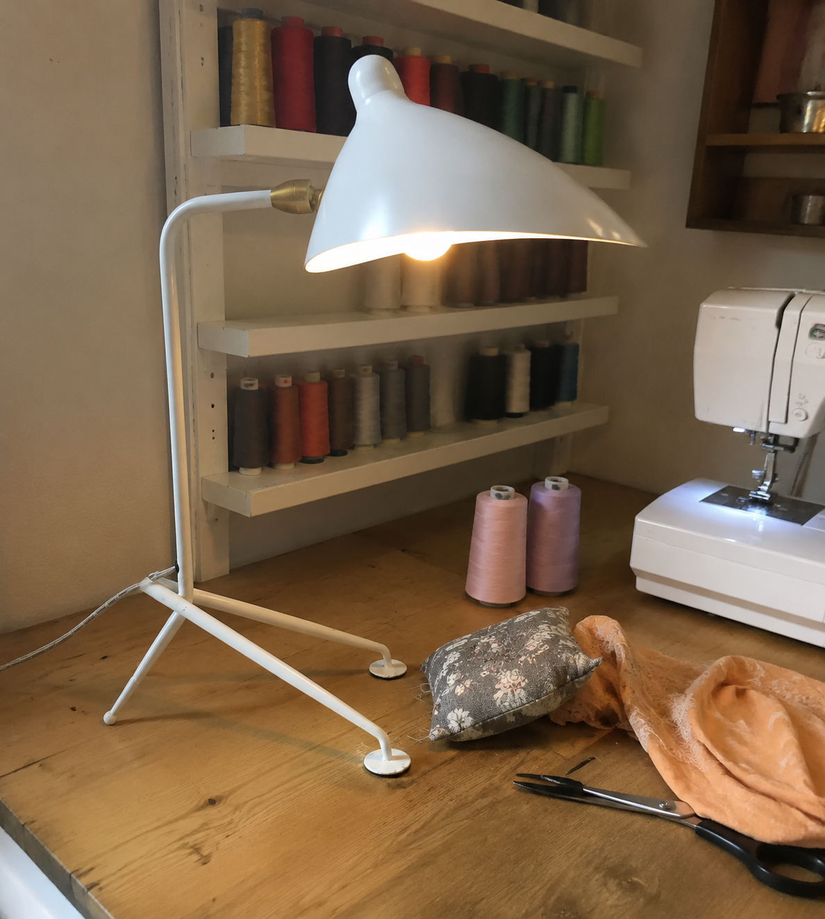 Silas | Tripod Table Lamp