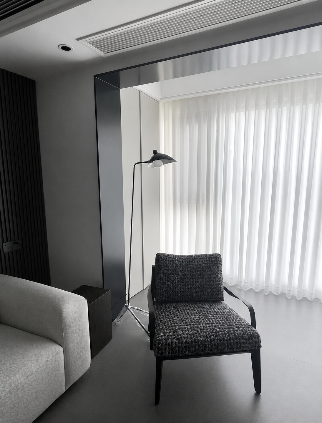 Silas | Tripod Floor Lamp
