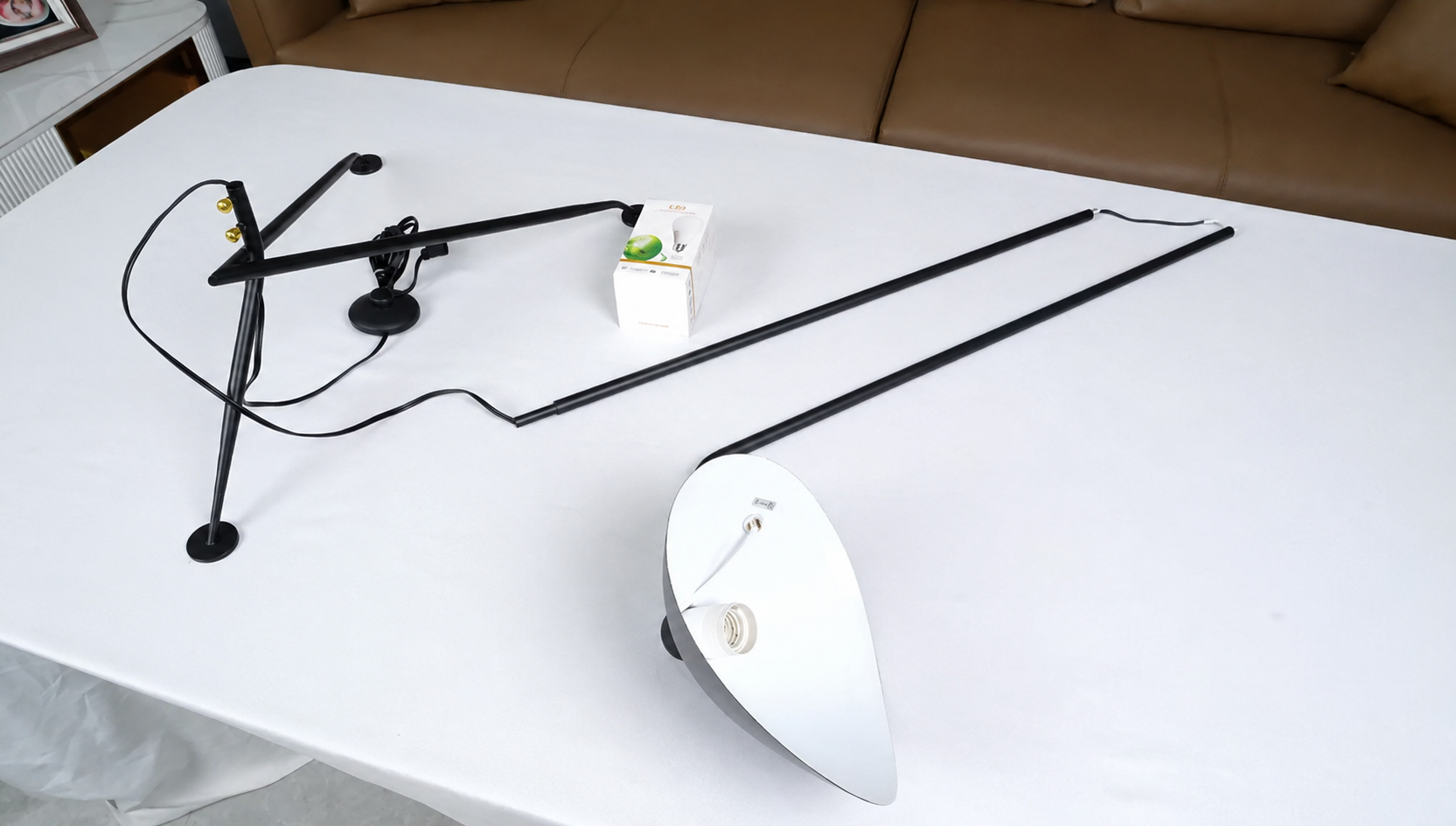 Silas | Tripod Floor Lamp