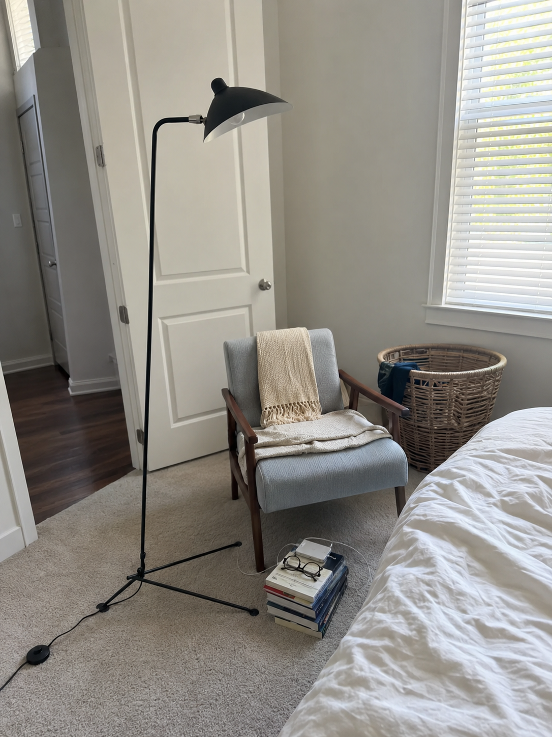 Silas | Tripod Floor Lamp