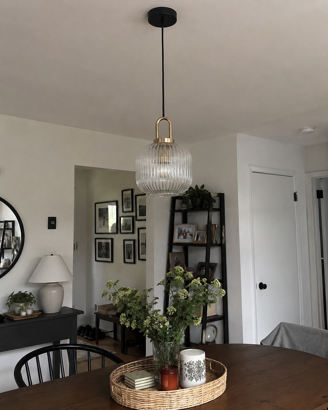 Theo | Ribbed Glass Loop Pendant