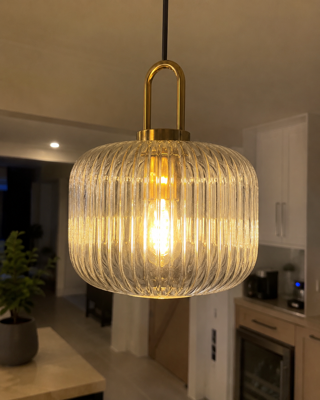 Theo | Ribbed Glass Loop Pendant