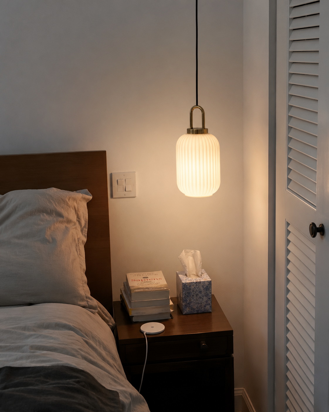 Theo | Ribbed Glass Loop Pendant