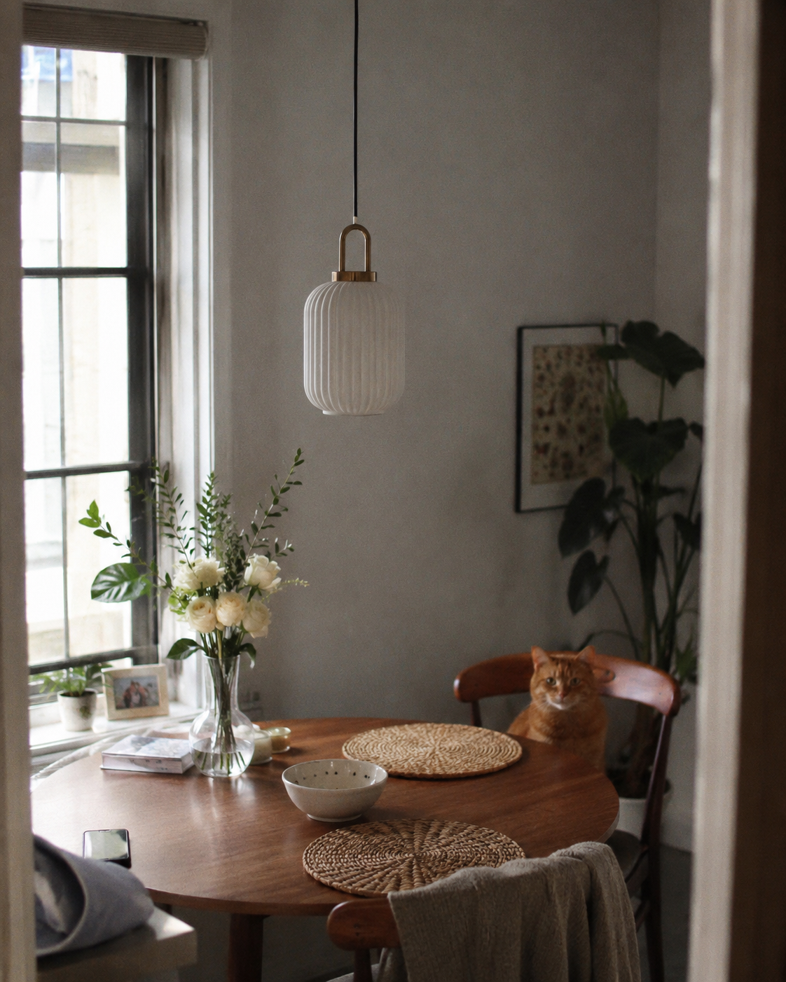 Theo | Ribbed Glass Loop Pendant