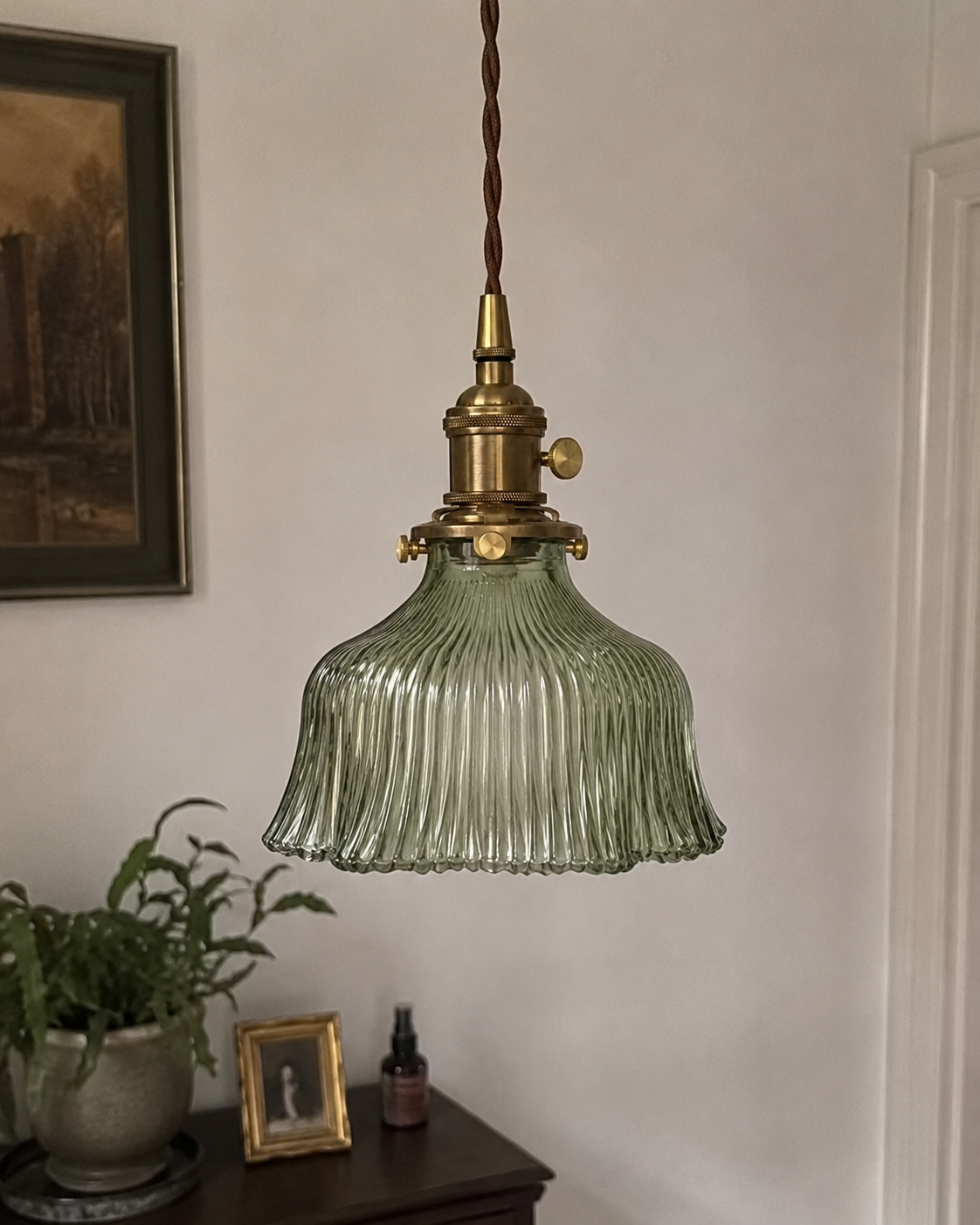 Elin | Ribbed Petal Glass Pendant