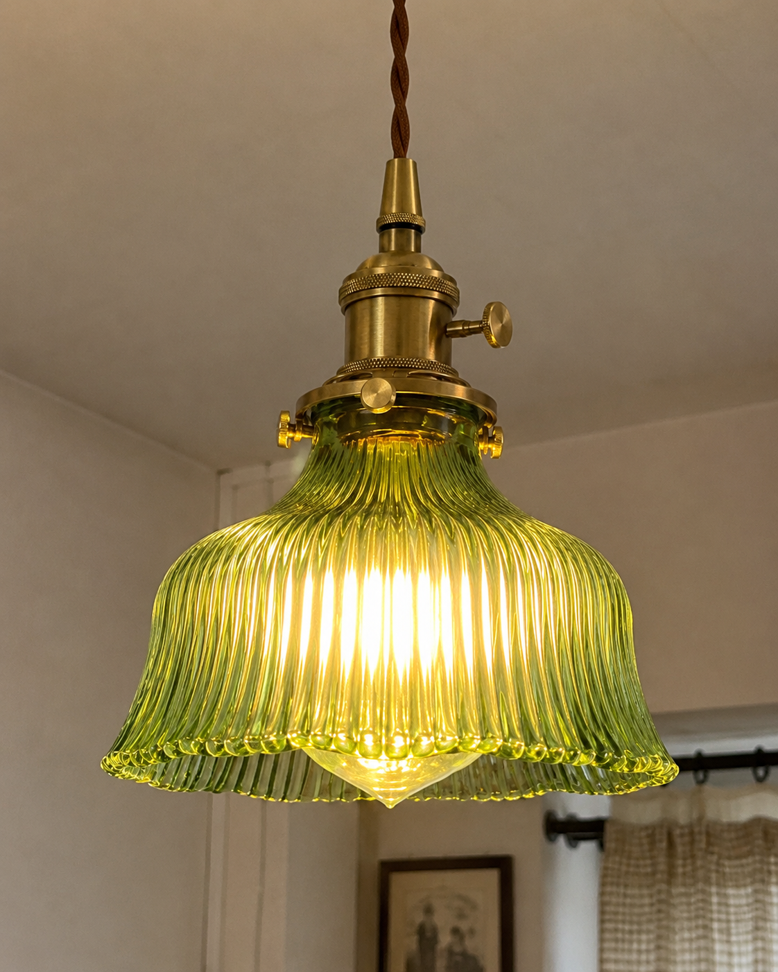 Elin | Ribbed Petal Glass Pendant