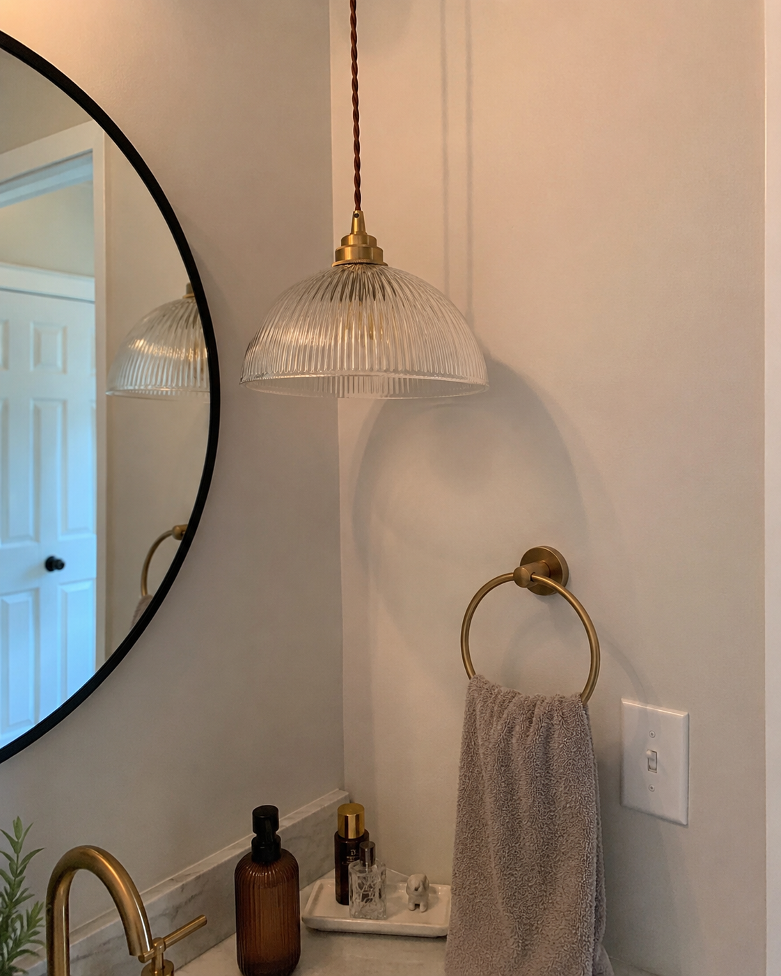 Coralie | Ribbed Glass Dome Pendant