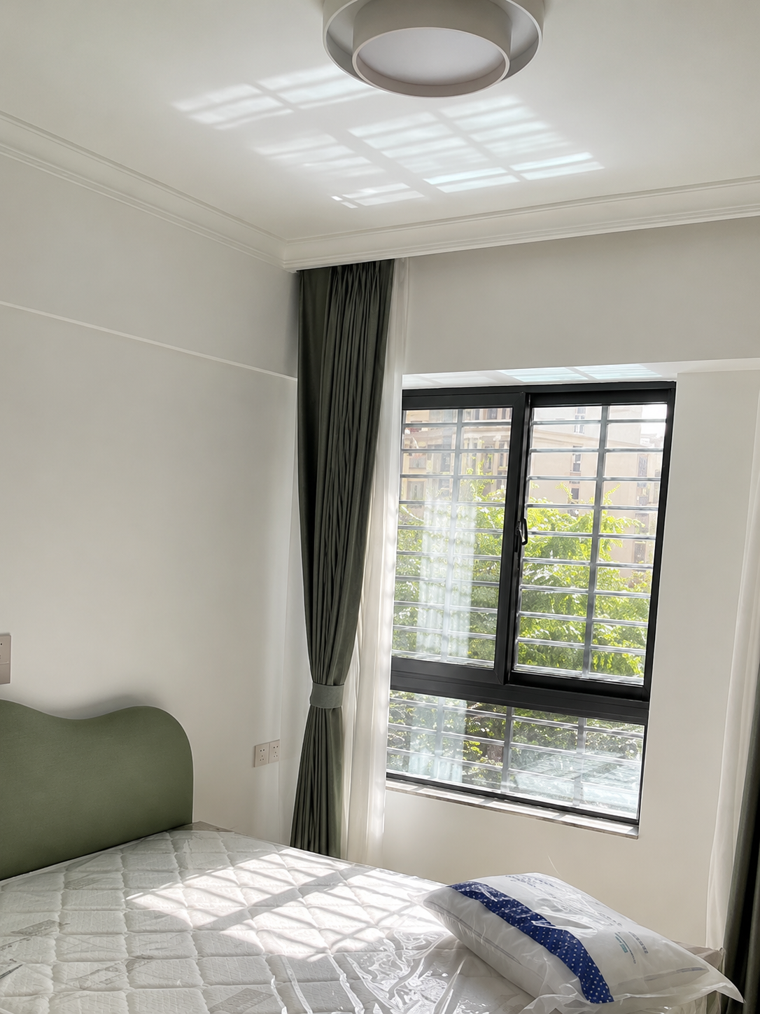 Finn | Layered Disc Flush Mount