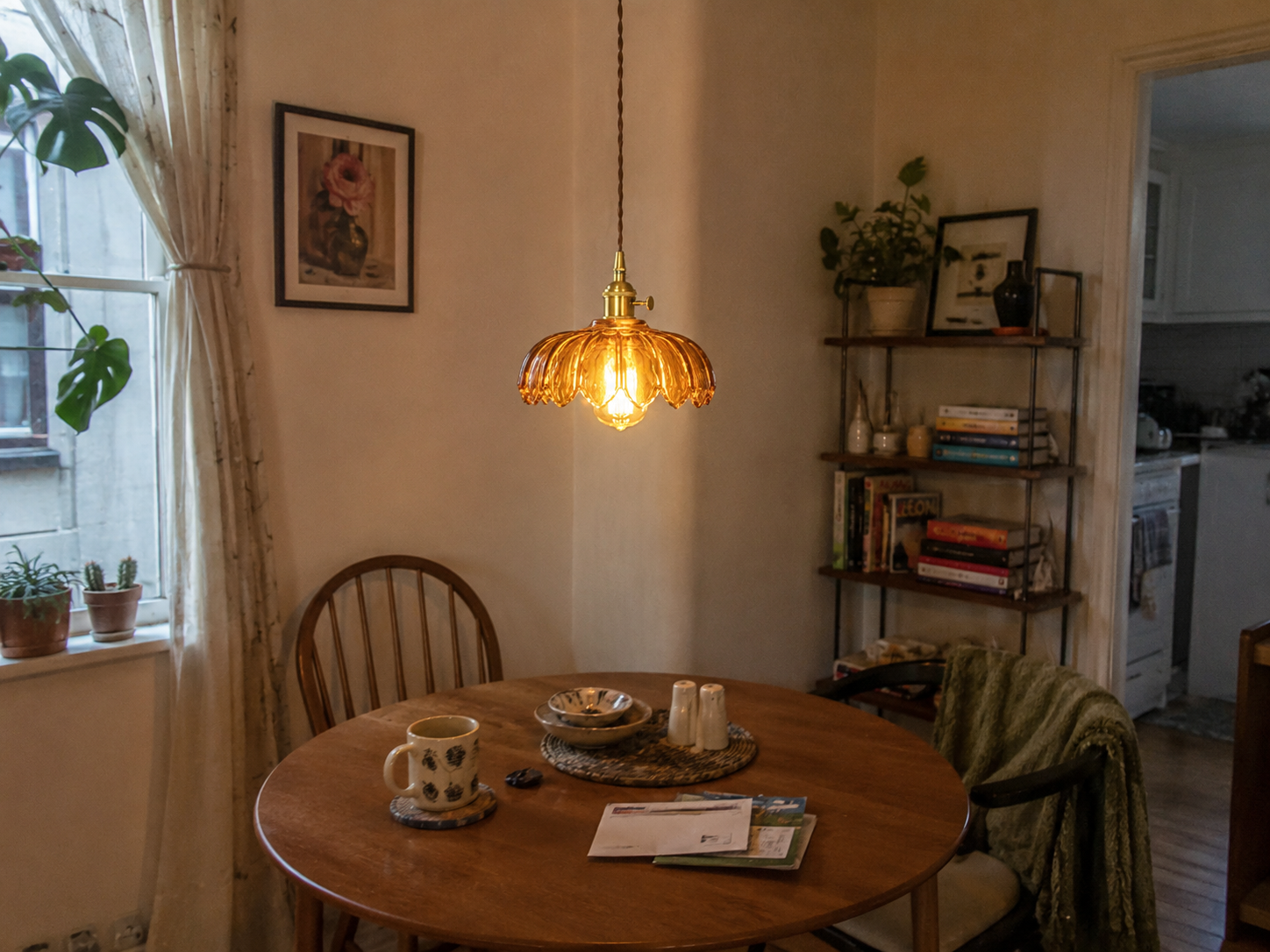 Marguerite | Cafe Glass Pendant