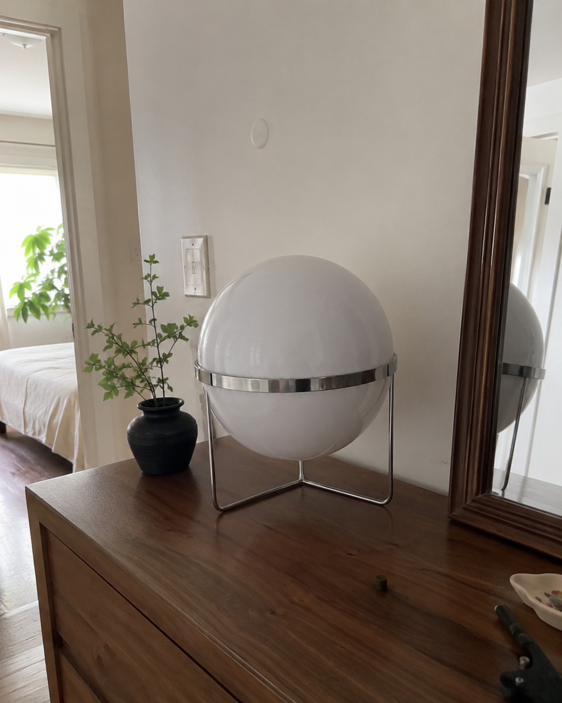 Elias | Bauhaus Acrylic Globe Table Lamp