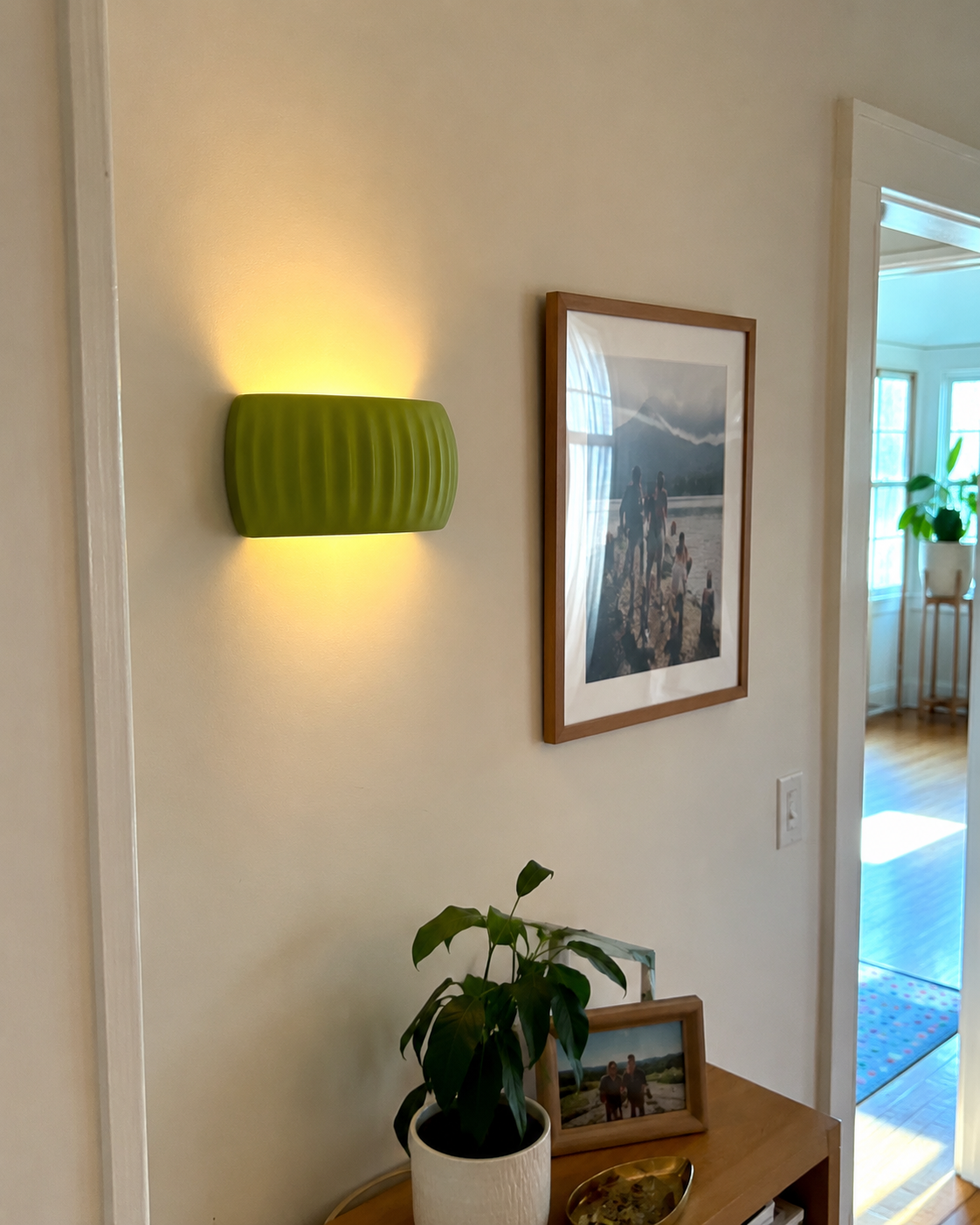Gio | Modern French Resin Wall Lamp