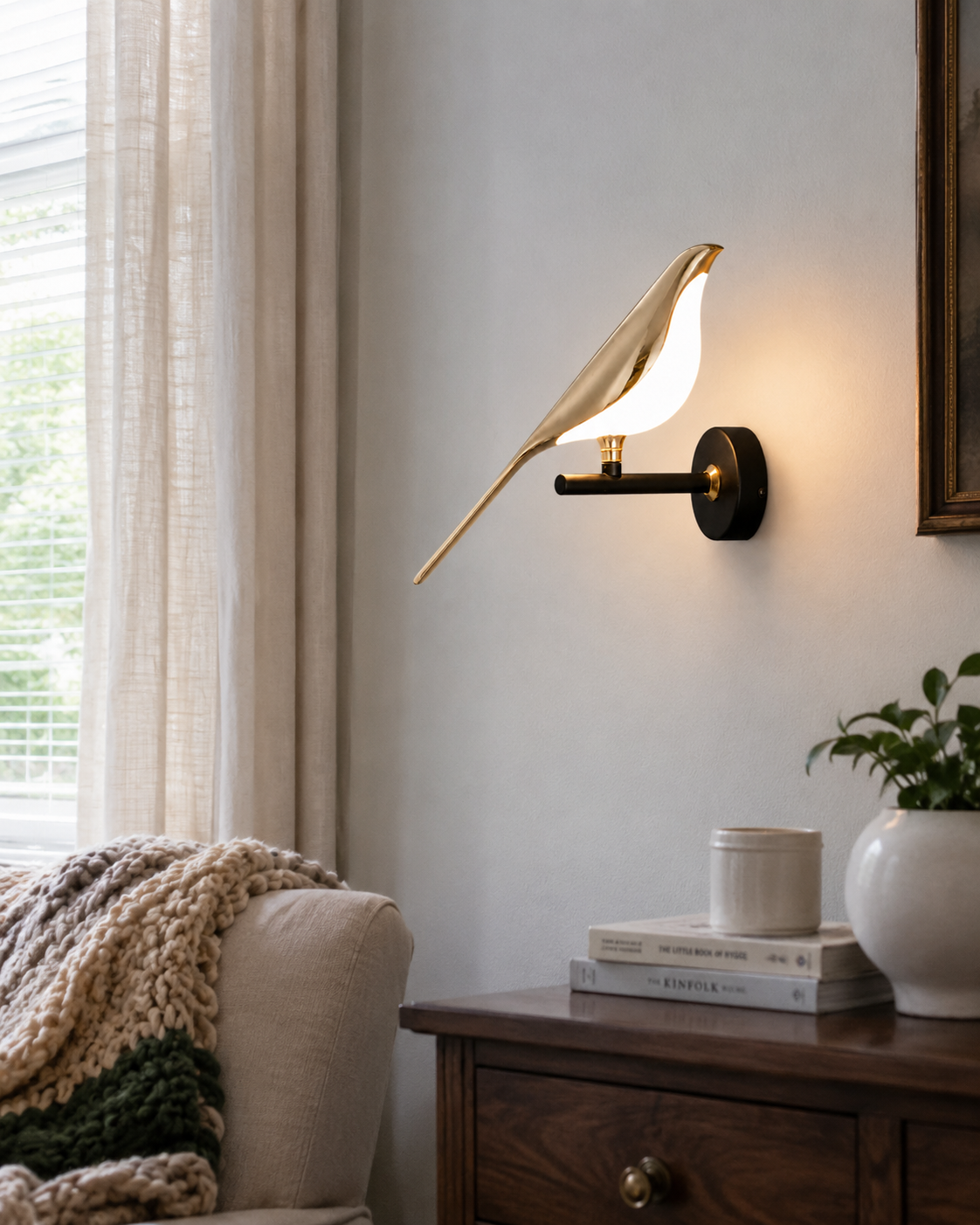 Robin | Modern Bird Wall Sconce