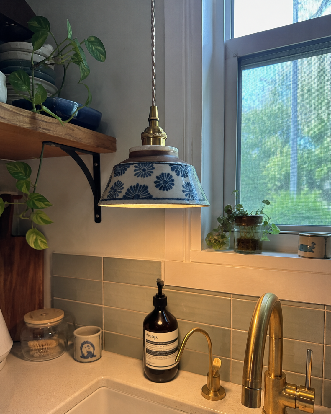 Wei | Retro Ceramic Pendant Light