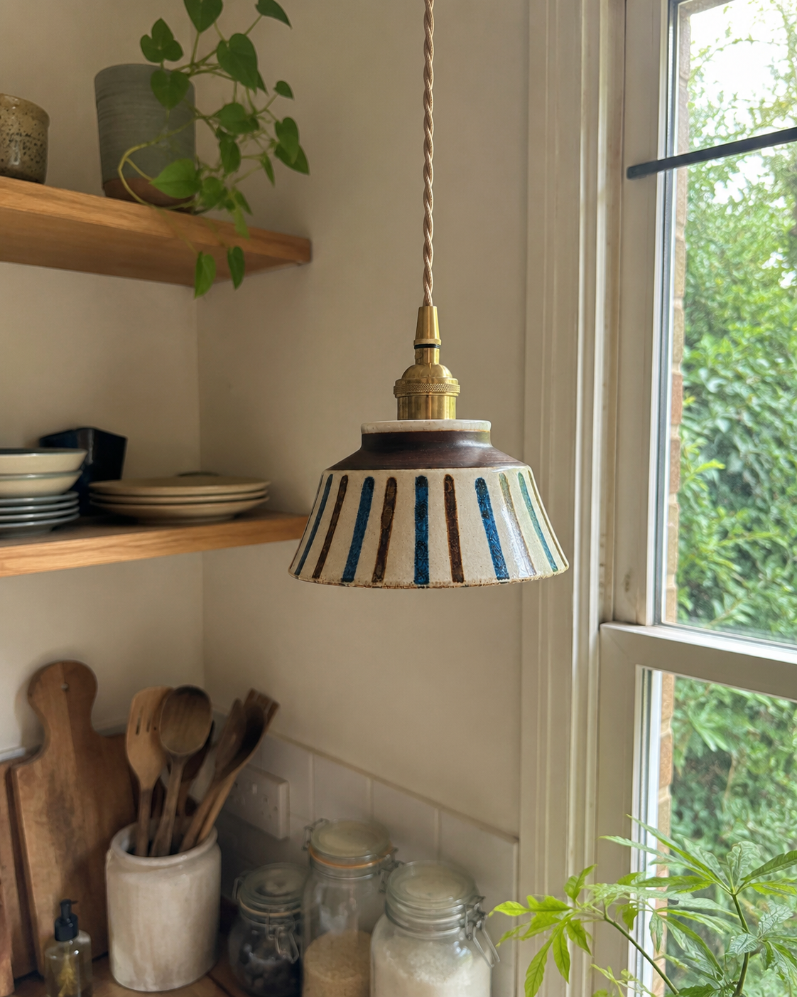 Wei | Retro Ceramic Pendant Light