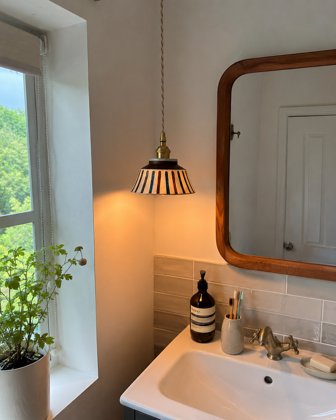 Wei | Retro Ceramic Pendant Light