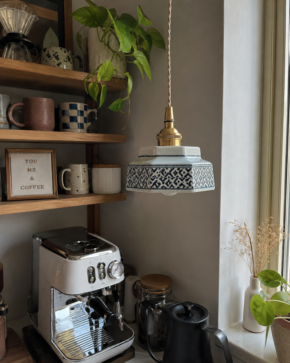 Taro | Retro Ceramic Pendant Light