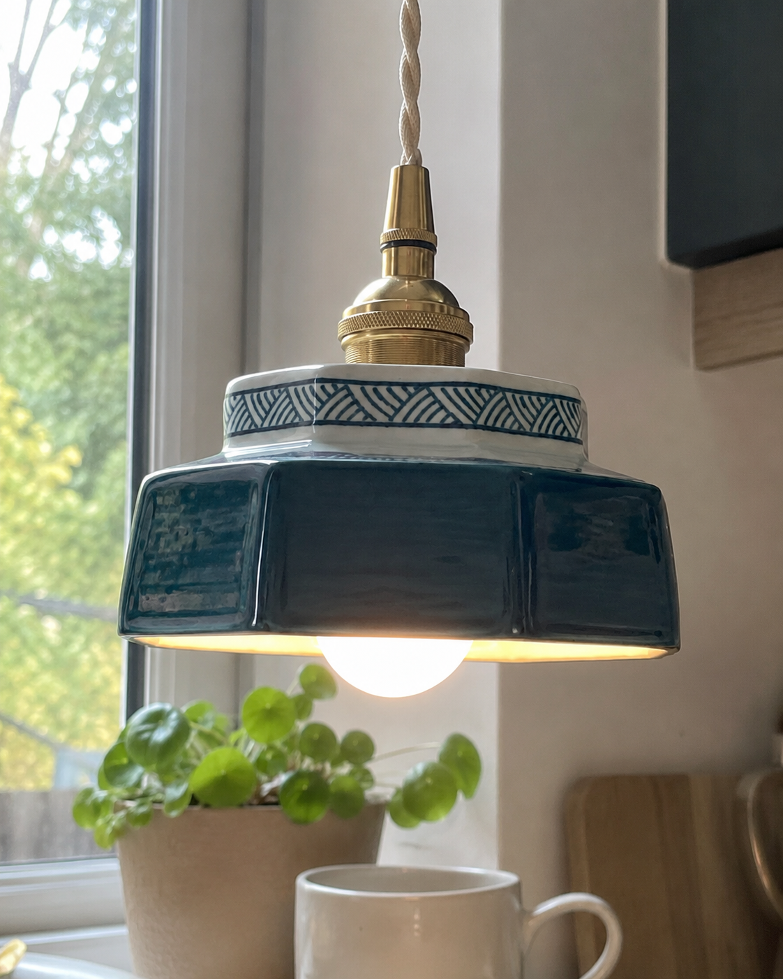 Taro | Retro Ceramic Pendant Light