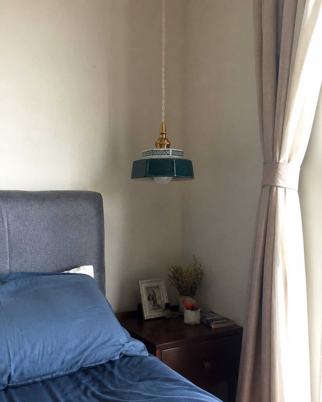 Taro | Retro Ceramic Pendant Light