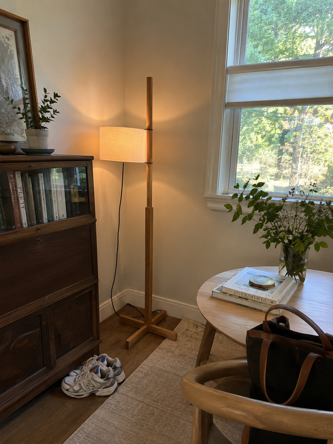 August | Nordic Solid Wood Adjustable Floor Lamp