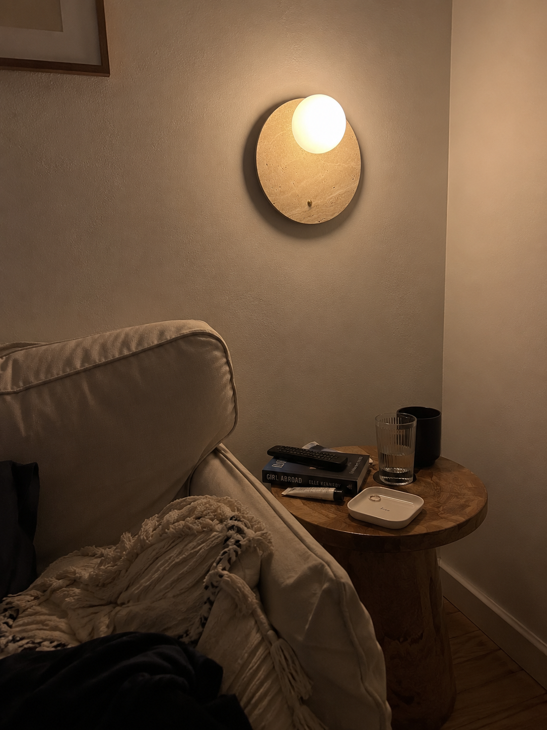 En | Travertine Round Wall Sconce